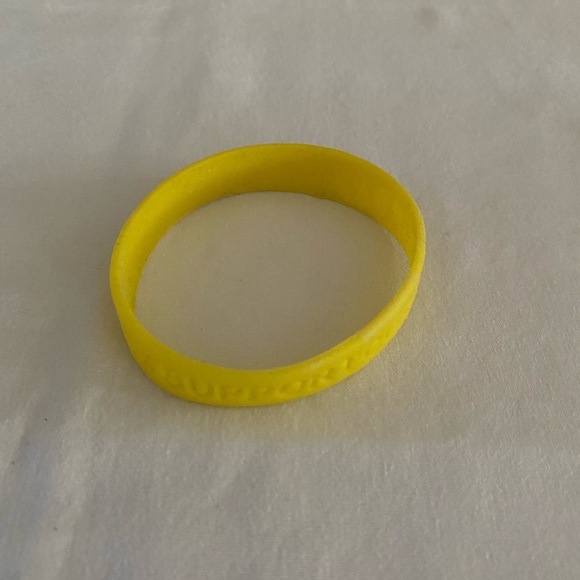 “Support Our Troops” Yellow Rubberband Bracelet - Picture 6 of 6